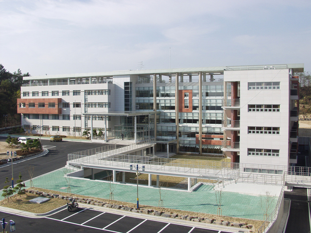 ▲ 경북도는 최근 수도권발 코로나19 확진자 급증에 따라 24일부터 한국국학진흥원 인문정신연수원에 생활치료센터를 열기로 했다.ⓒ경북도