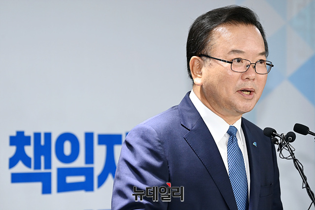 ▲ 김부겸 더불어민주당 당대표 후보가 26일 
