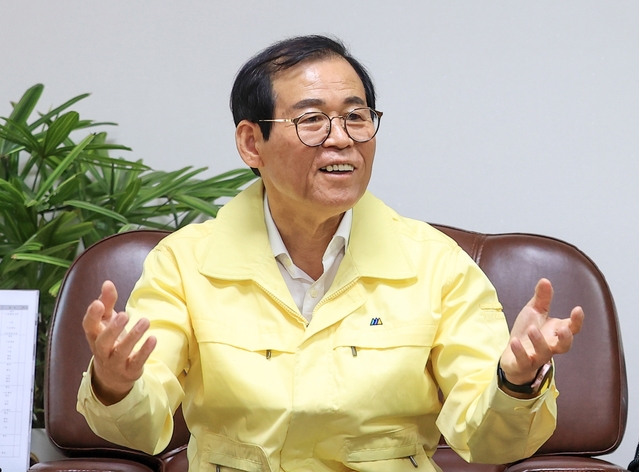 ▲ 장상수 의장은 “우여곡절이 많았지만 대구·경북민이 혼연일체가 되어 노력을 기울인 결과, ‘통합신공항’이라는 역사적인 사업이 마침내 첫발을 내딛게 되어 매우 기쁘다”며 “통합신공항 이전사업은 대구·경북의 산업경제 지도를 바꿀 최대의 사건이므로 앞으로 더욱 기대가 크다”고 말했다.ⓒ대구시의회