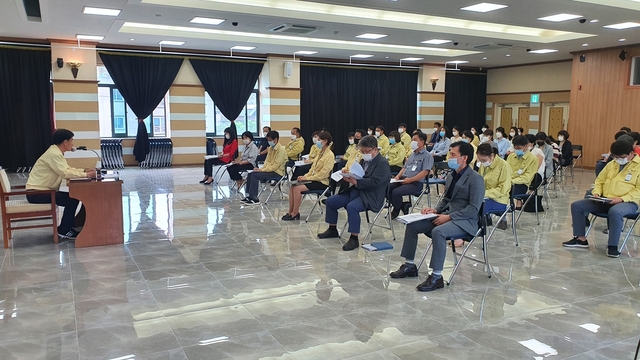 ▲ 청도군은 지난 28일 김일곤 부군수 주재로 각 관과소 지표담당 및 관계 공무원 등이 참석한 가운데 2021년(20년 실적)정부합동평가 추진상황 보고회를 개최했다.ⓒ청도군