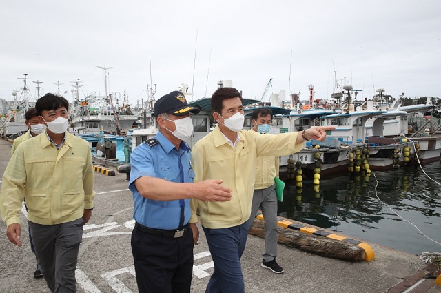 ▲ 이강덕 시장은 태풍 ‘마이삭’ 대비 취약시설을 현장 점검했다.ⓒ포항시