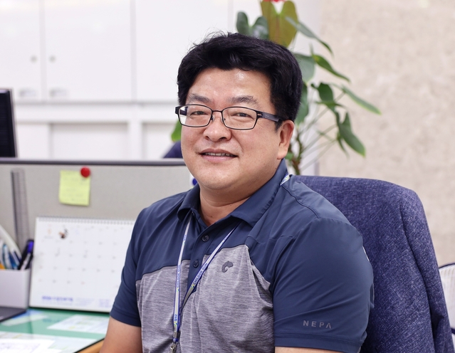 ▲ 우수로 선정된 한상훈 주무관.ⓒ칠곡군