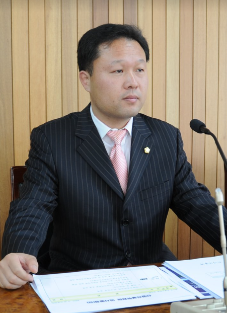 ▲ 충북도의회 연종석 신임 산경경제위원회 위원장.ⓒ연 의원 페이스북 캡처