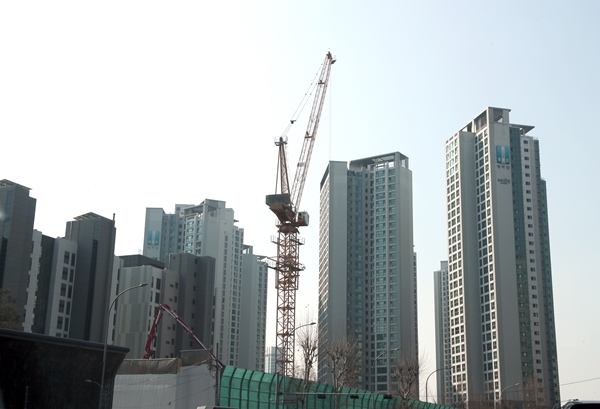 ▲ 서울 서초구의 한 아파트 공사현장.ⓒ연합뉴스