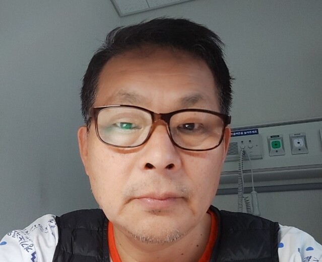 ▲ 차명진 전 의원이 지난달 27일 경기도의료원 이천병원 음압병동에서 치료를 받고 있는 모습. 차 전 의원은 지난달 19일 우한코로나 확진 판정을 받은 뒤 지난달 31일 완치 판정을 받고 퇴원했다. ⓒ차명진 전 의원