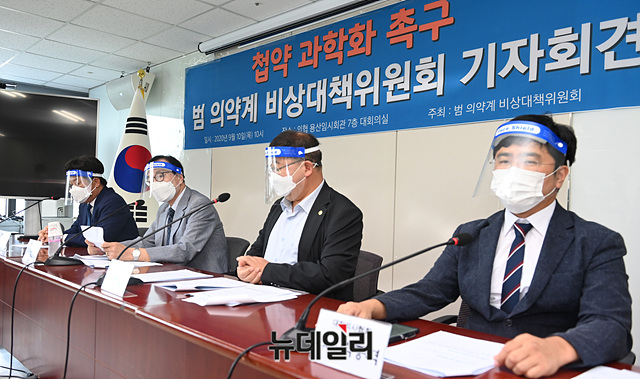 ▲ 김건상 대한의학회 전 회장 ⓒ박성원 기자