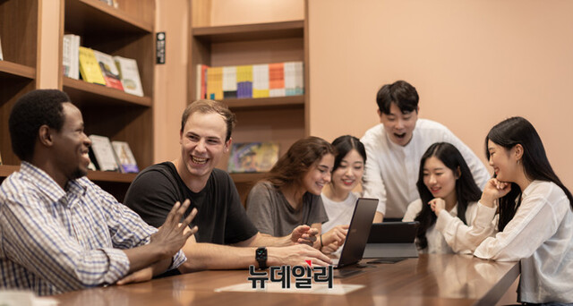 ▲ 한국외대 서울캠퍼스 스마트도서관. ⓒ한국외대