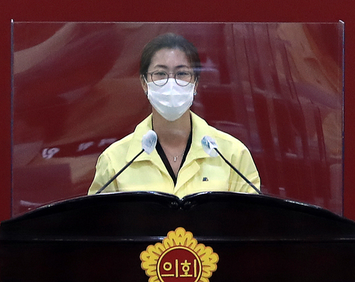 ▲ 대구시의회 이진련 의원이 지난 18일 제277회 임시회 5분 자유발언을 통해 최근 의원의 고교방문으로 발생한 논란에 대해 공식적인 사과의 입장을 밝혔다.ⓒ대구시