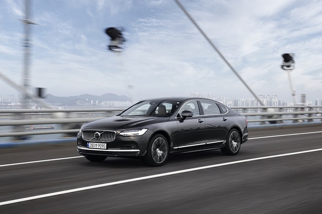 ▲ 4년 만에 바뀐 S90 ⓒ볼보자동차코리아