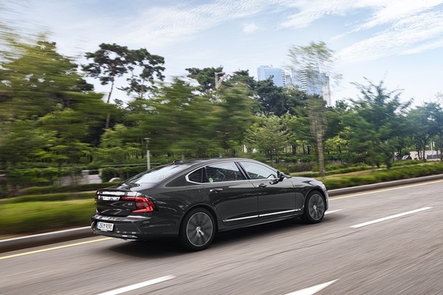 ▲ 4년 만에 바뀐 S90 ⓒ볼보자동차코리아