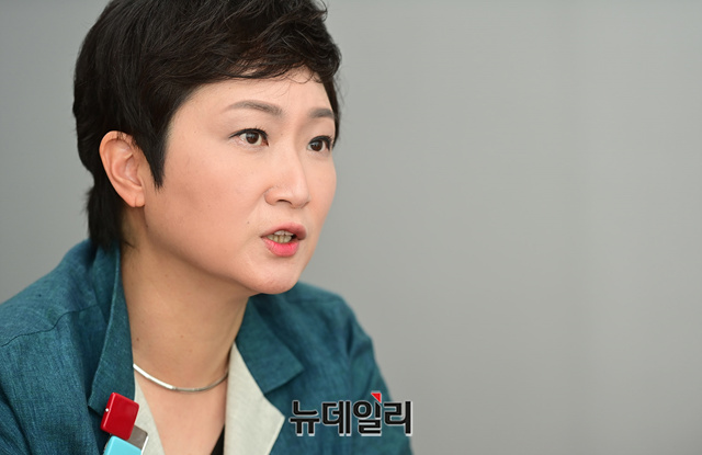 ▲ 이 전 의원은 오는 재보궐 선거 경선 방식이 일방적이어서는 안된다고 제언했다. ⓒ정상윤 기자