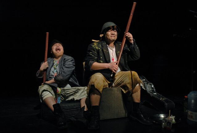 ▲ '떠돌이 개 두 마리' 공연 모습.ⓒ李晏