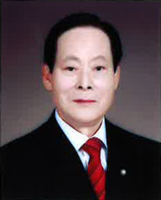 ▲ 제24회 노인의 날을 맞아 (사)대한노인회 달성군지회 윤태만 회장이 지난 25일 보건복지부 주최로 서울 대한상공회의소 국제회의장에서 개최된 노인의 날 기념식에서 대통령 표창을 수상했다.ⓒ달성군