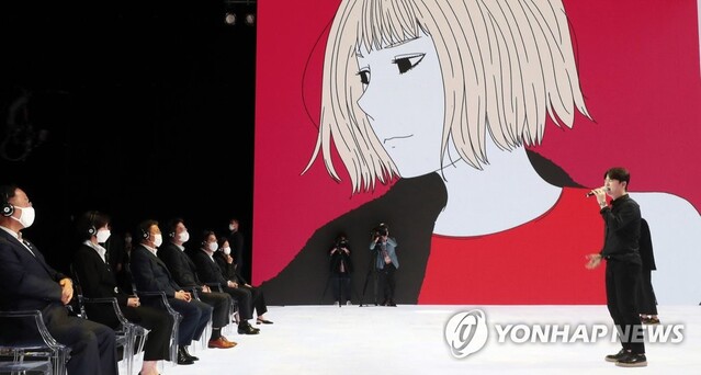 ▲ 아카펠라 공연을 관람하는 문재인 대통령ⓒ연합뉴스