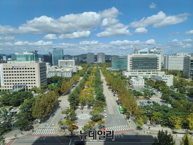 ▲ 청명한 가을날씨를 보여주고 있는 대전 보라매공원의 모습.ⓒ뉴데일리 충청본부 DB
