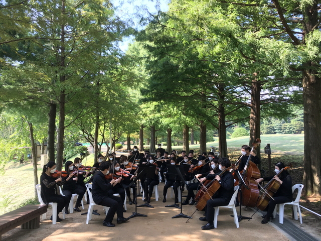 ▲ 온라인으로 만나게 될 충북도립교향악단의 청남대 공연 모습.ⓒ충북도