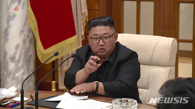 ▲ 김정은이 3일 코로나19 확진판정을 받은 트럼프 미국 대통령에게 위로 전문을 보내 완쾌를 기원했다. ⓒ뉴시스