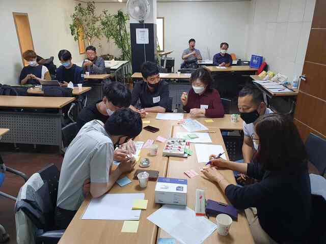 ▲ 대구시는 지난 5월부터 지역주민 20여명을 대상으로 ‘사전기획 리빙랩’을 운영해 지역주민과 함께 현장을 답사하면서 해당 지역의 문제점을 찾고 문제 해결을 위한 아이디어를 도출해 최종 사업계획을 수립했다.ⓒ대구시