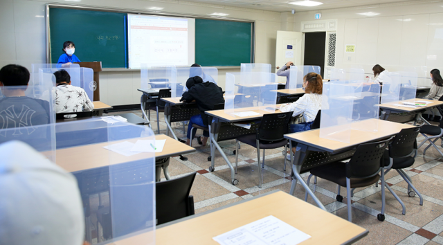 ▲ 중원대 한국어학당은 8일 제1회 한글날 기념 백일장을 열었다.ⓒ중원대