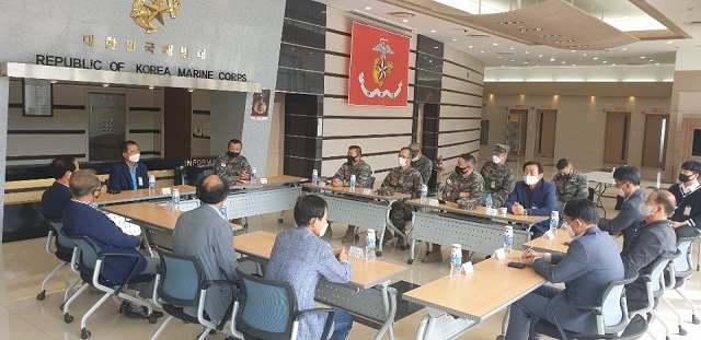 ▲ 포항 장기면 수성사격장 반대위는 해병대 찾아 간담회를 가졌다.ⓒ포항시
