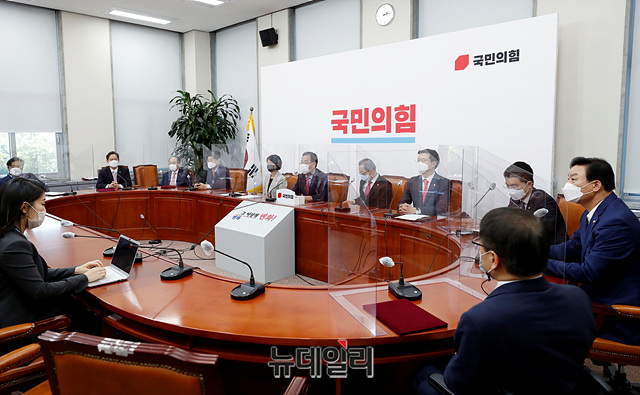 ▲ 제1야당인 국민의힘이 이르면 이번 주말 '북한군의 우리 국민 피격 사건' '추미애 법무부 장관 아들 의혹' 등 관련 증인들의 이야기를 듣기 위한 '국민국감(가칭)'을 고심 중이다. ⓒ박성원 기자