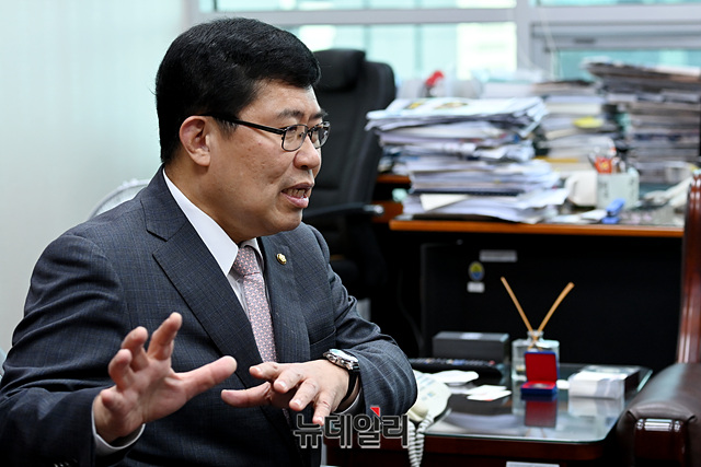 ▲ 윤창현 국민의힘 의원.ⓒ박성원 기자