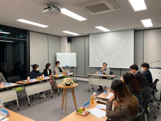 ▲ 성주군은 지난 16일 지역일자리 활성화를 위한 연계 협력을 도모하는 ‘3차 취업 유관기관 운영위원회’ 를 개최했다.ⓒ성주군