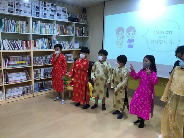 충북국제교육원이 지원하는 '외국인과 함께하는 문화교실' 수업 모습.ⓒ충북도교육청