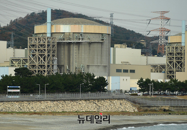 ▲ 경주시 양남면 월성원자력발전소에 운전이 영구정지된 '월성 1호기'의 모습. ⓒ정상윤 기자