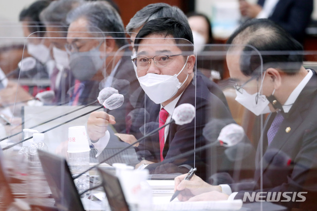 ▲ 지성호 국민의힘 의원. 지 의원은 22일, 탈북민들에게 지급돼야 할 주거지원금이 대거 미지급된 상태라며 