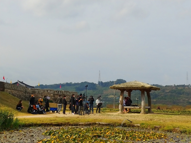 ▲ 청도군은 SBS 촬영팀이 지난 21일 신규 여행 예능 프로그램 ‘배낭메고 인생네컷’ 촬영을 위해 청도군을 방문했다.ⓒ청도군