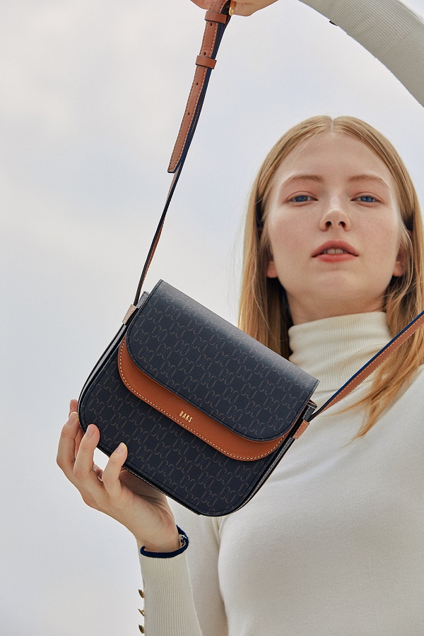 ▲ 닥스액세서리 2020 FW 세인트 바넷 패턴 컬렉션 화보ⓒLF