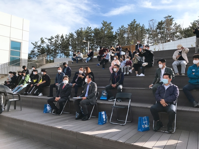 ▲ 경북도는 지난 25일 뉴미디어 플랫폼 방송국인 아프리카TV와 함께 울진군에 소재한 국립해양과학관에서 독도의 달 기념 ‘제38회 아프리카TV 뮤지션을 소개합니다(아.뮤.소)’ 행사를 진행했다.ⓒ경북도