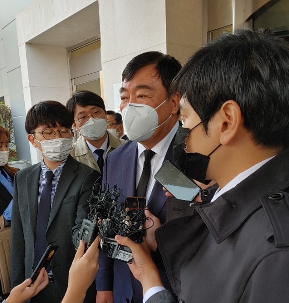 ▲ 싱하이밍 주한 중국대사는 26일 오전 고(故) 이건희 삼성그룹 회장의 빈소가 마련된 서울 삼성병원 장례식장을 방문한 모습.ⓒ뉴데일리 DB