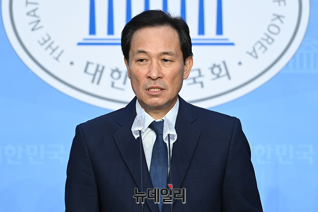 ▲ 우상호 더불어민주당 의원이 30일 내년 4월에 펼쳐질 서울시장 재보궐선거에 사실상 출마를 선언했다. ⓒ박성원 기자