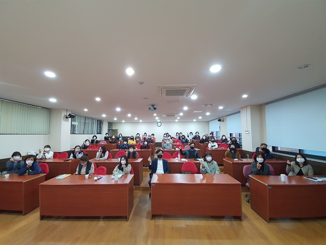 ▲ 선린대는 2020년 내일&내일(job)지원사업 요양보호사 양성과정 수료식을 개최했다.ⓒ선린대