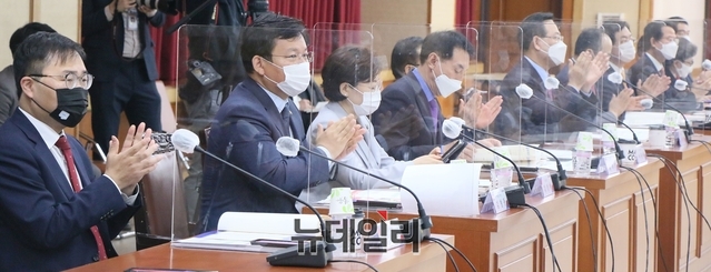 ▲ 이날 협의회는 당과 경북도가 지역의 핵심현안 해결과 내년도 국비확보를 위한 전략을 마련하고, 이를 국회 예산심의와 법안심사 과정에서 적극 반영하기 위해 마련됐다.ⓒ뉴데일리