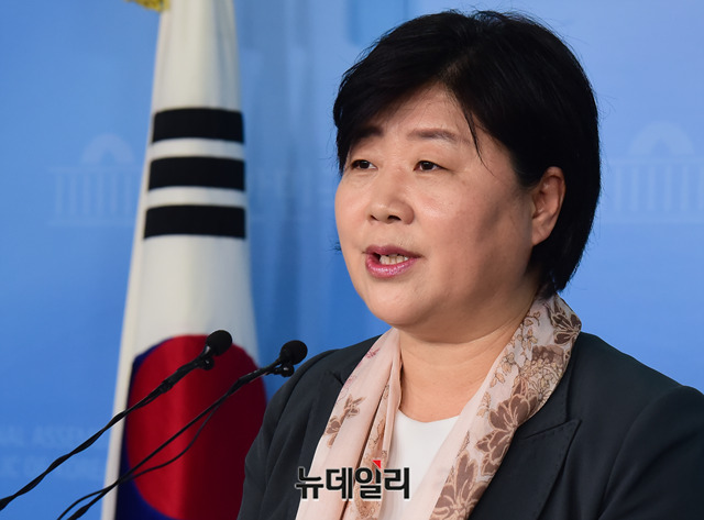 ▲ 서영교 더불어민주당 의원이 3일 한 라디오방송에 출연해 