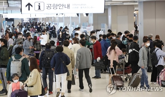 ▲ 추석 연휴 국내선 출국장 풍경 ⓒ 연합뉴스