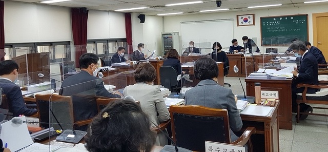 ▲ 충북도의회 교육위원회의 충북도교육청 행정사무감사.ⓒ충북도의회