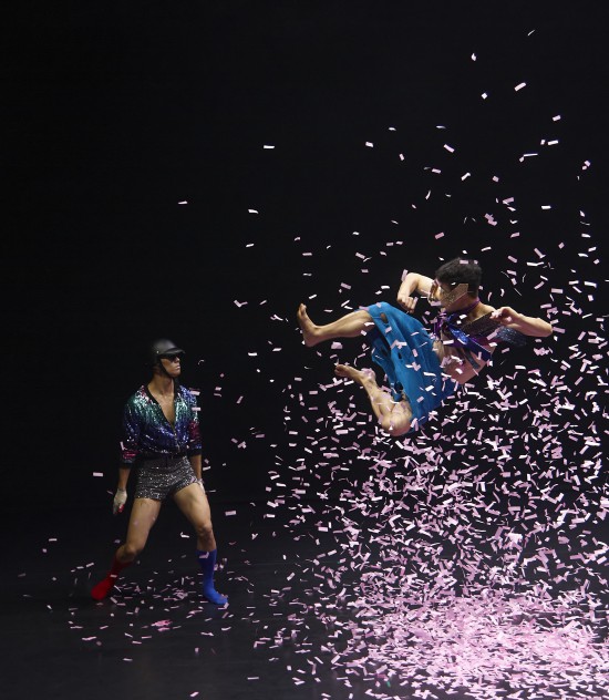 ▲ '나는 스무살입니다' 공연 장면.ⓒ안은미컴퍼니