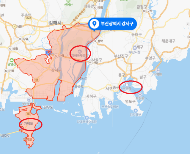 ▲ 네이버 길찾기 앱으로 부산 도심인 서면에서 가덕도까지 이동하는 데 걸리는 시간은 대중교통으로 1시간48분, 차량으로 47분이 걸리는 반면 김해공항은 대중교통으로 37분, 차량으로 22분에 불과하다. ⓒ네이버 지도