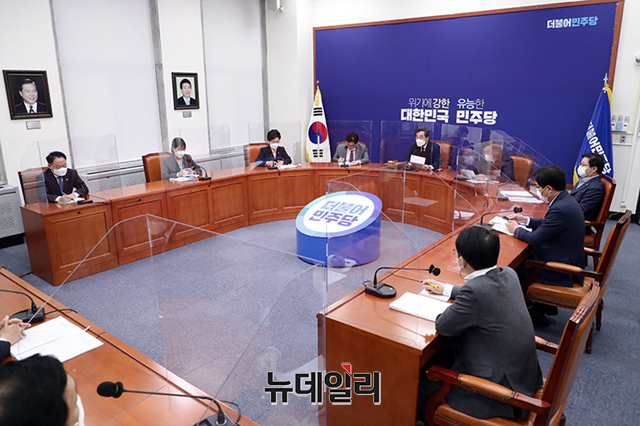 ▲ 더불어민주당이 동남권 신공항 가덕도 건설을 위해 가덕도 특별법을 금주내 발의할 예정이다. ⓒ이종현 기자