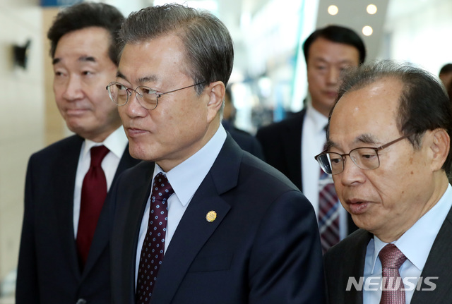 ▲ 문재인 대통령과 오거돈 전 부산시장. ⓒ뉴시스