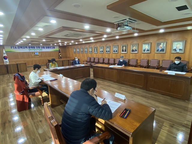 ▲ 포항상공회의소(회장 김재동)는 지역 수출업체들의 수출경쟁력 강화를 위해 실시된 FTA 전략지역 마케팅 지원사업 최종보고회를 개최했다.ⓒ포항상의