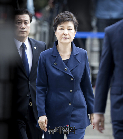 ▲ 서울대 재학생과 졸업생 전용 인터넷 커뮤니트 스누라이프에 '박근혜 대통령님, 미안합니다'라는 제목의 글이 올라왔다. 사진은 박근혜 전 대통령. ⓒ뉴데일리 DB