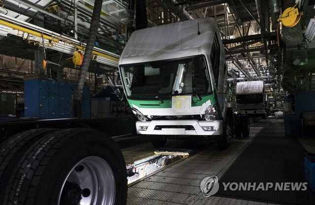 ▲ 멈춰선 트럭 생산라인.ⓒ연합뉴스