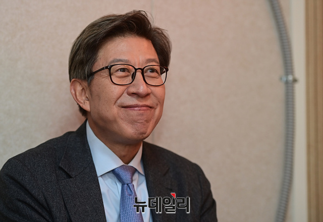 ▲ 내년 4월 부산시장 보궐선거에 국민의힘 후보군 중 한 명으로 꼽히는 박형준 동아대 교수가 차기 부산시장의 자질로 