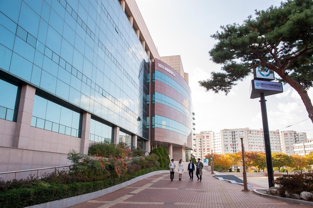 ▲ 2년제 전문학사 학위 교육과정을 운영 중인 영진사이버대학교 캠퍼스 모습.ⓒ영진사이버대