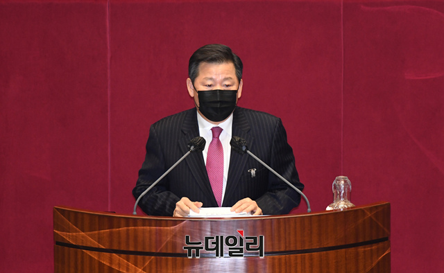 ▲ 10일 필리버스터 첫 주자로 나선 이철규(사진) 국민의힘 의원. ⓒ이종현 기자(사진=공동취재단)